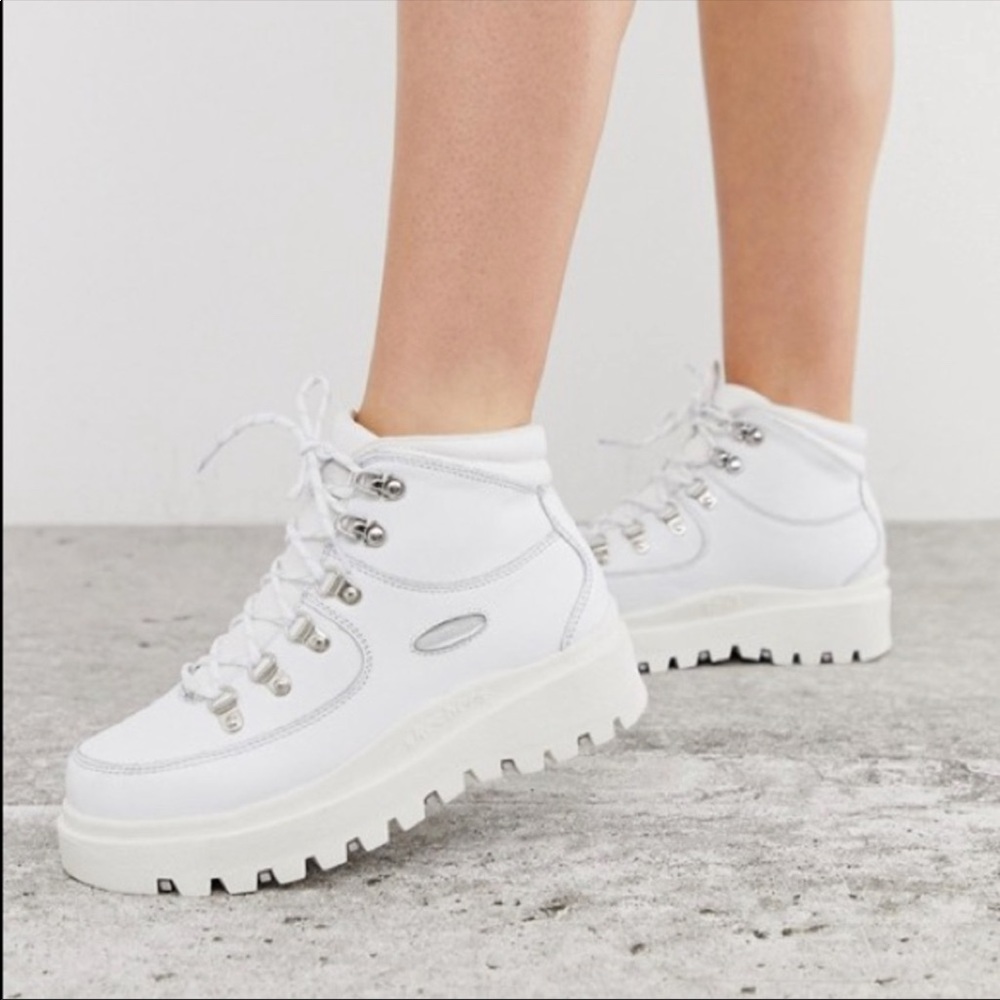 Skechers shindig